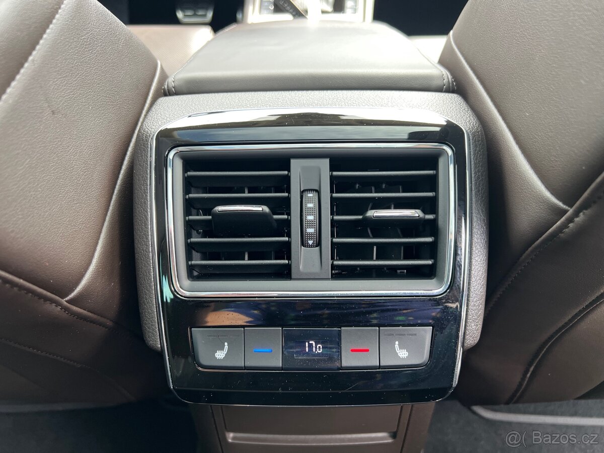 Škoda Superb kombi 2.0 TDi L&K 4x4 130tkm max. výbava - 12
