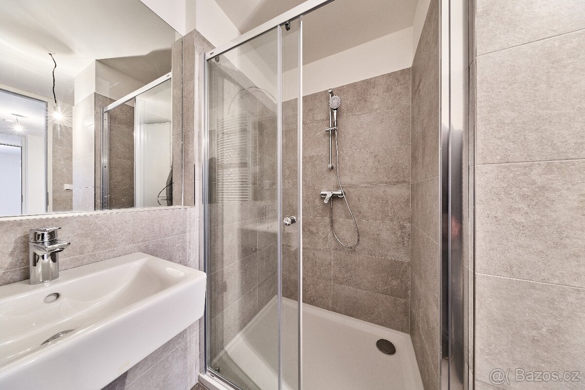 Prodej atypického bytu 4+kk s balkonem - 12