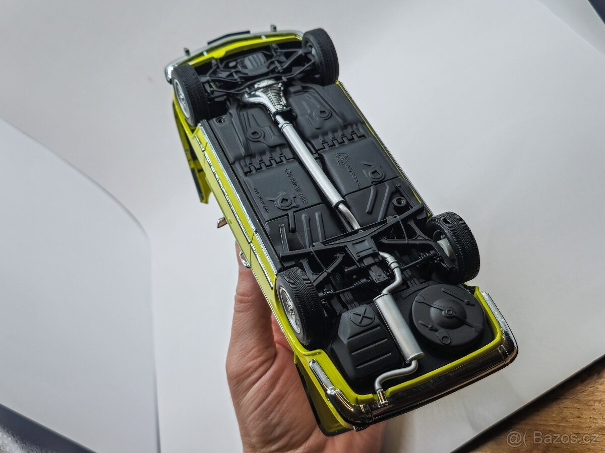 BMW 2002 Tii 1:18 Autoart - 12