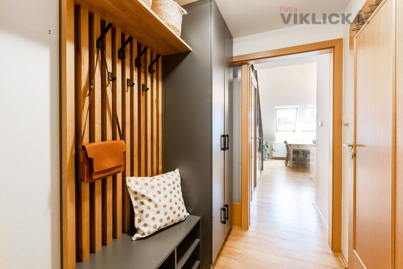 Pronájem bytu 2+kk, 59 m2, Praha - Vršovice - 12