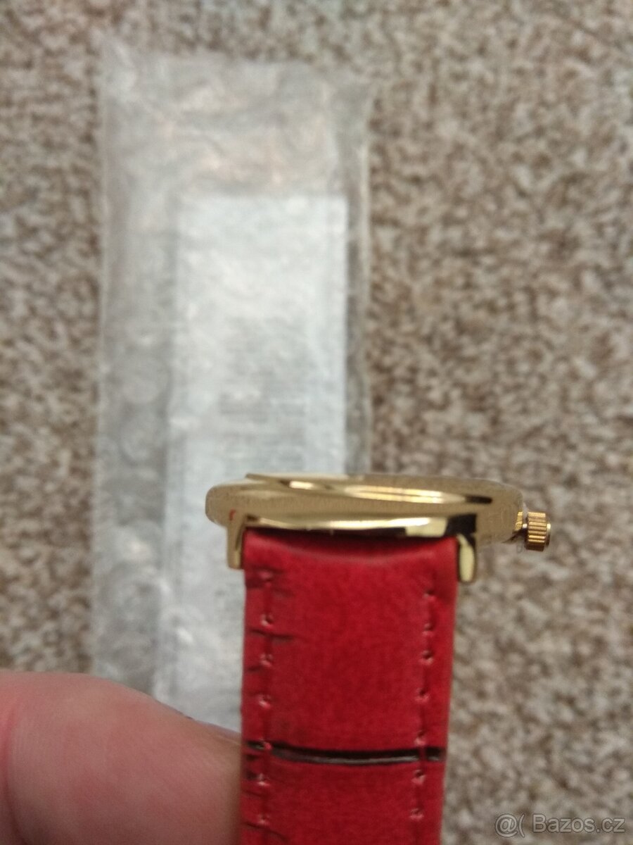 Nové dámské hodinky Avon s koženým páskem - orig. balení - 12