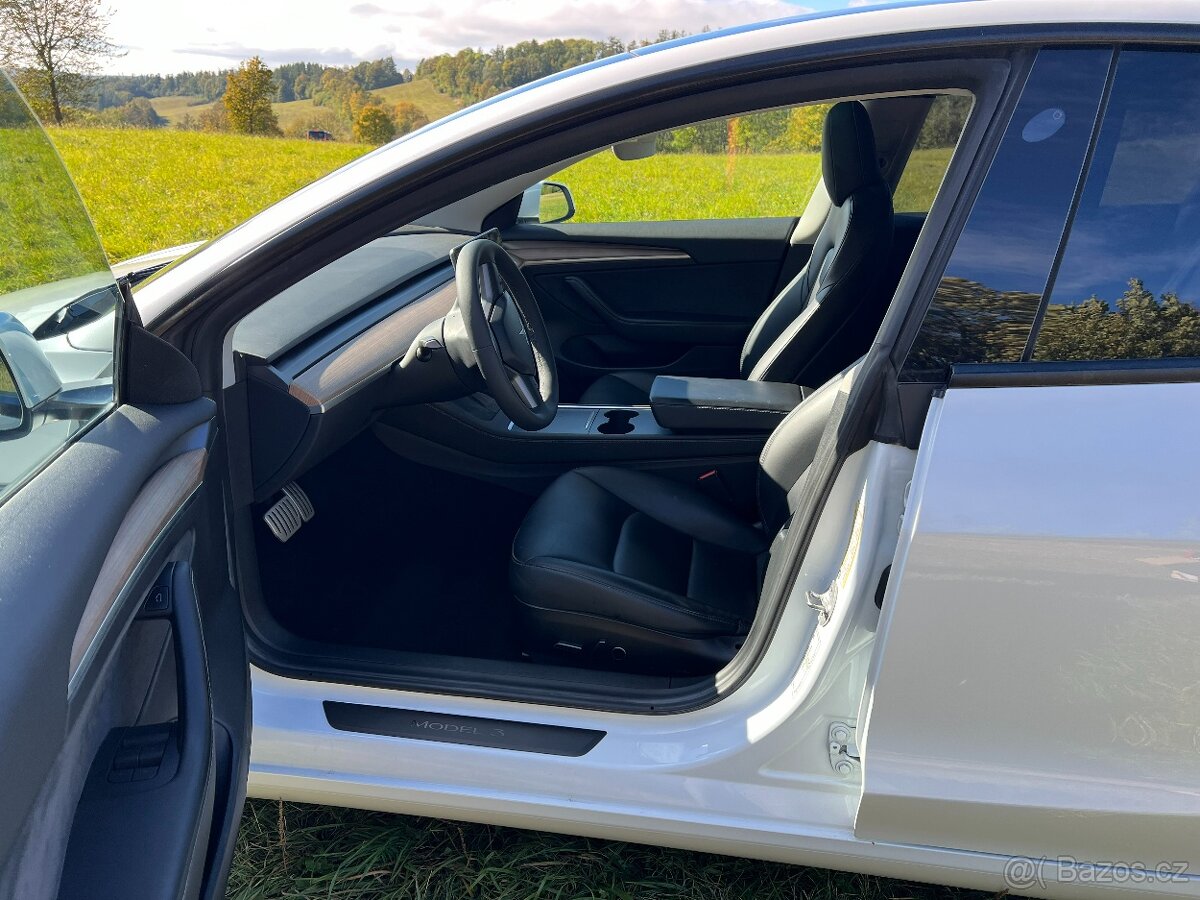 Tesla 3 Performance 9/2021 refresh model - 12