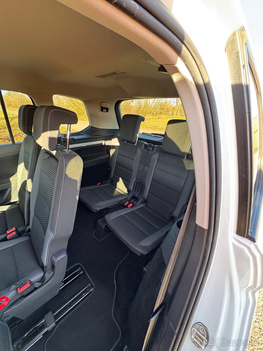 Volkswagen Touran, 1.5TSI active 7-místné -DPH - 12