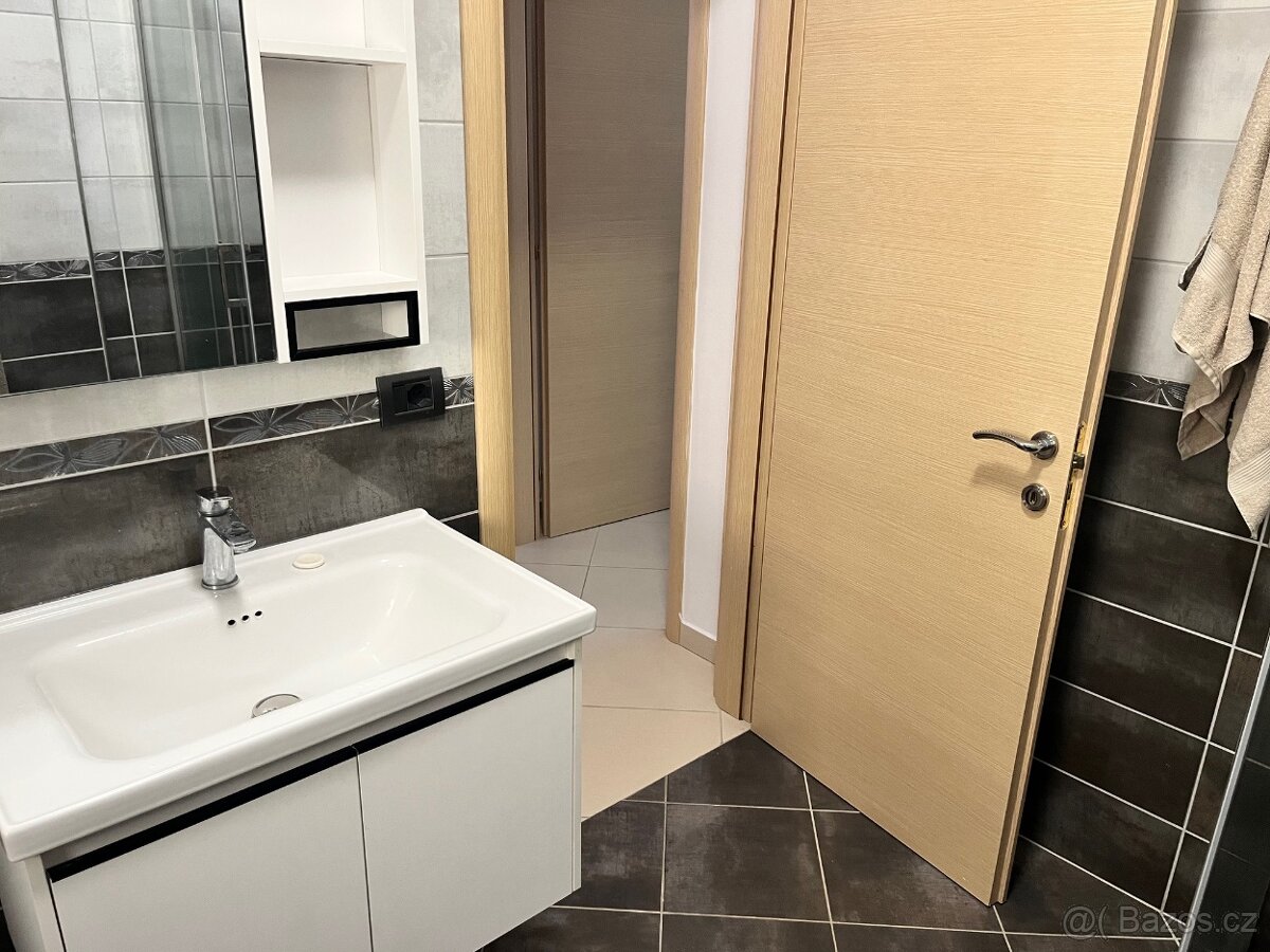 Prodej bytu 2+kk, Golem, Albánie - 12