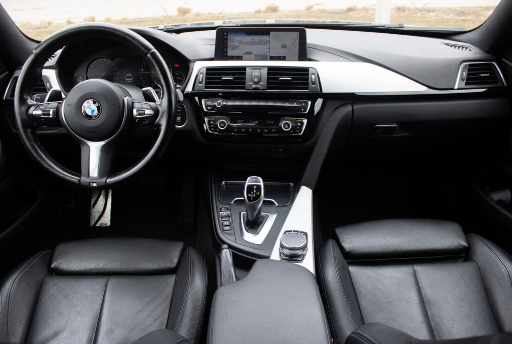 BMW 440i xDrive z roku 2018 - 12