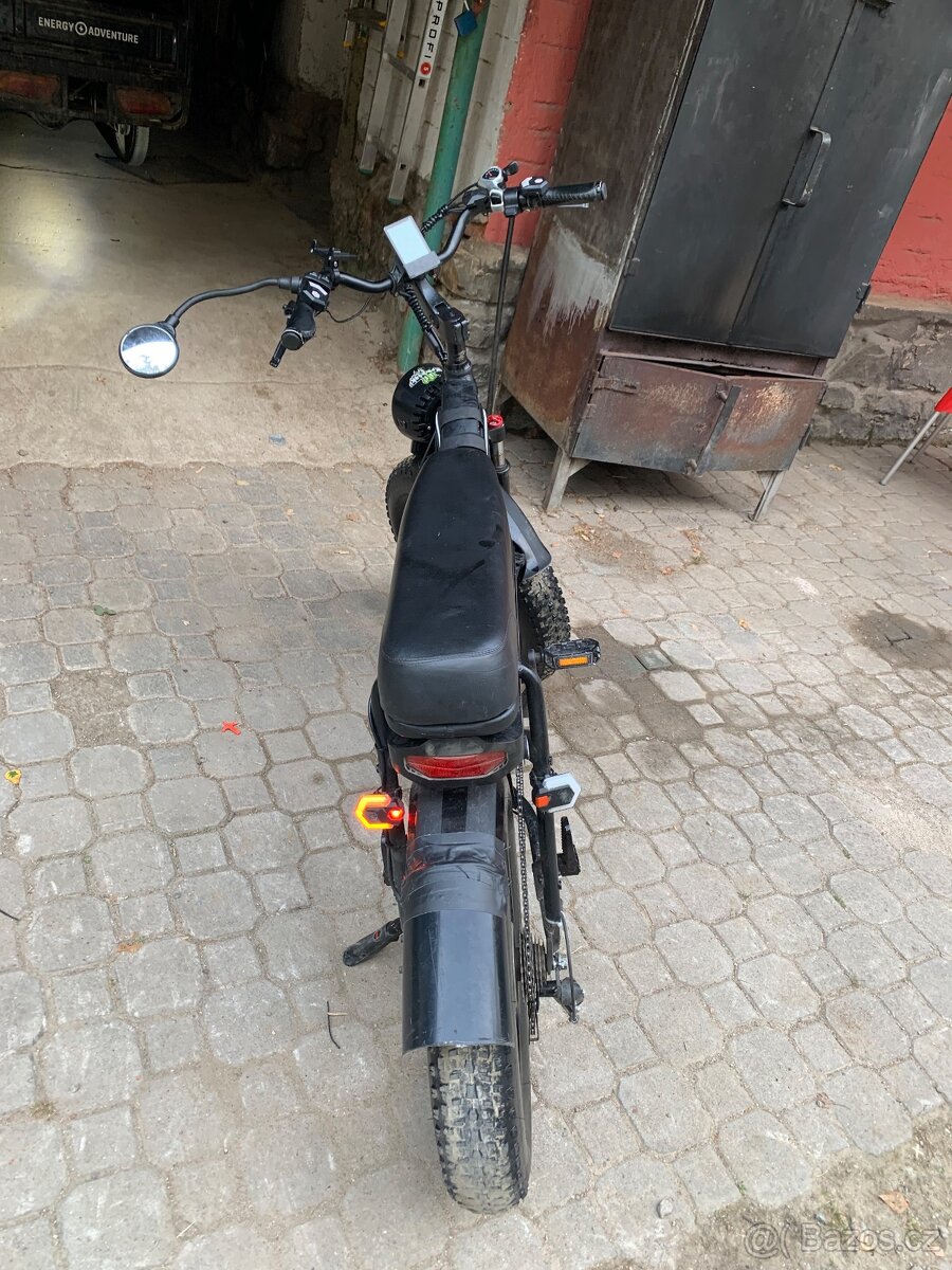 Elektrokolo max rychlost 40 km/h, dojezd 30 km - 12
