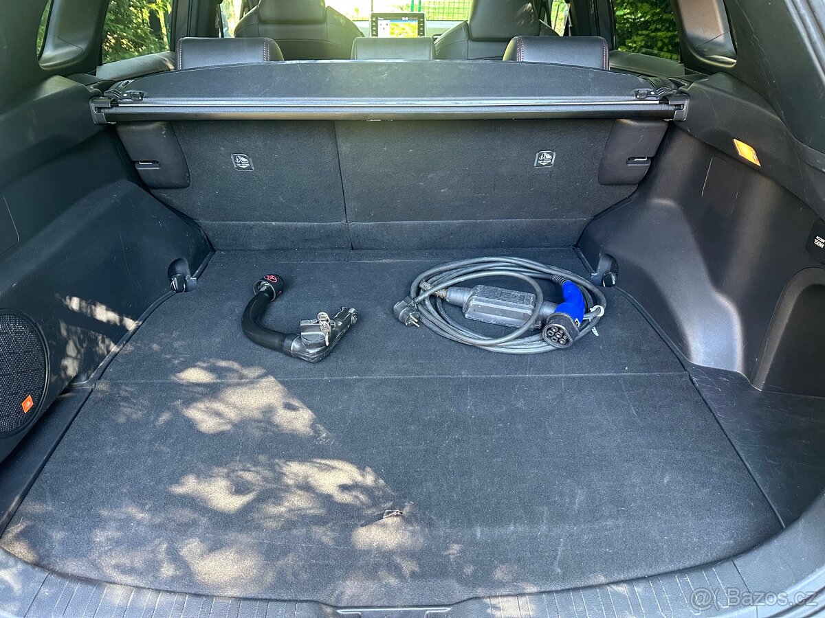 Toyota RAV4 plugin hybrid DPH 306koni tažné - 12
