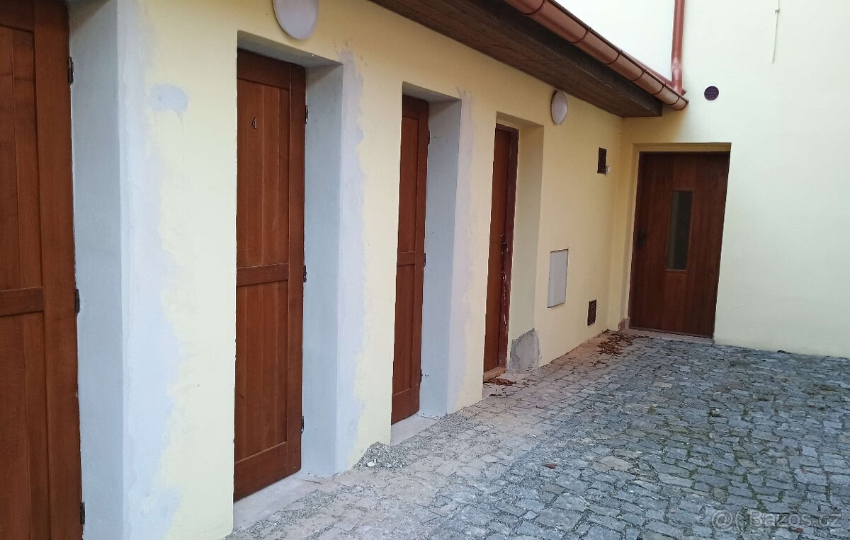 Pronájem 3+kk Netolice, Mírové Náměstí v centru - 12