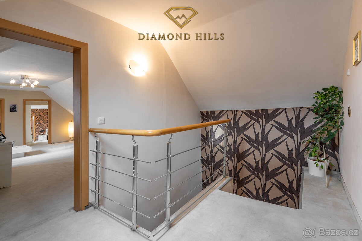 Prodej rodinného domu 8+1, pozemek 845m2, Kozojedy - 12