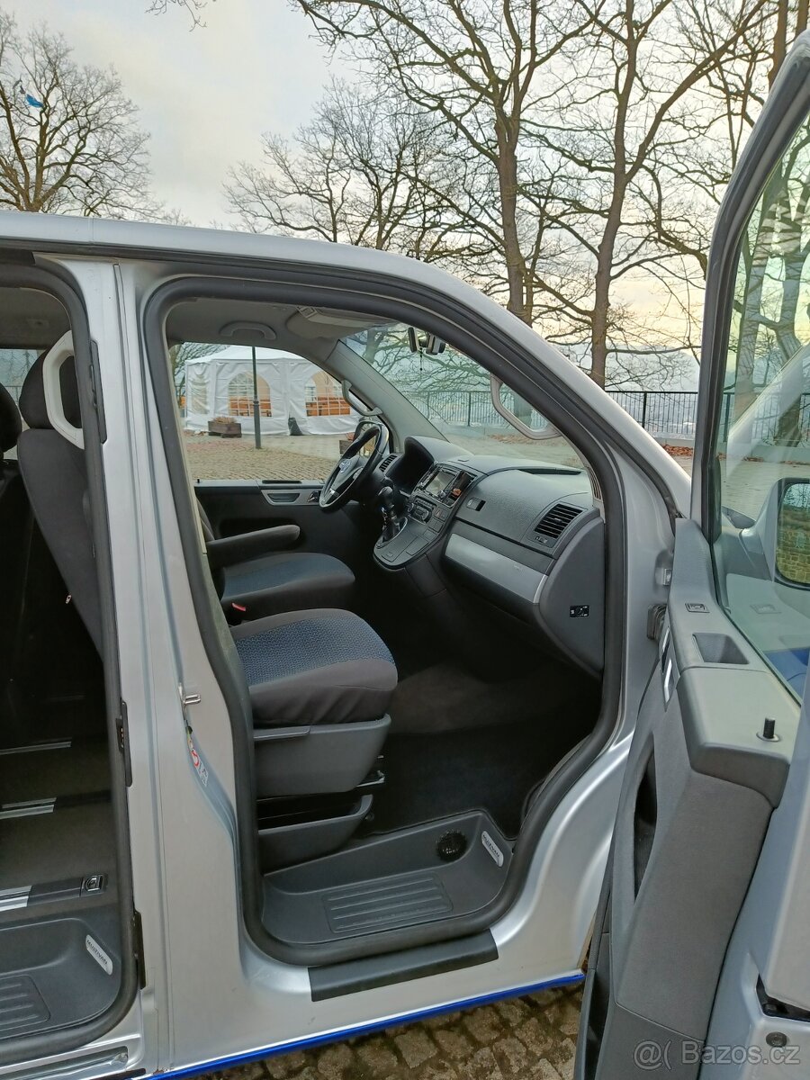 VW T5.1Multivan 2.0TDI 103kW - 12
