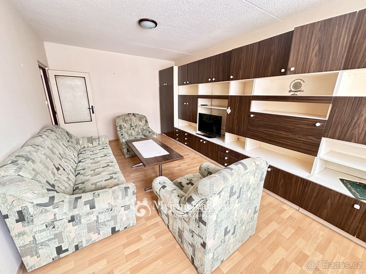 Pronájem bytu 3+1 75 m² včetně balkonu a sklepní kóje, Znojm - 12