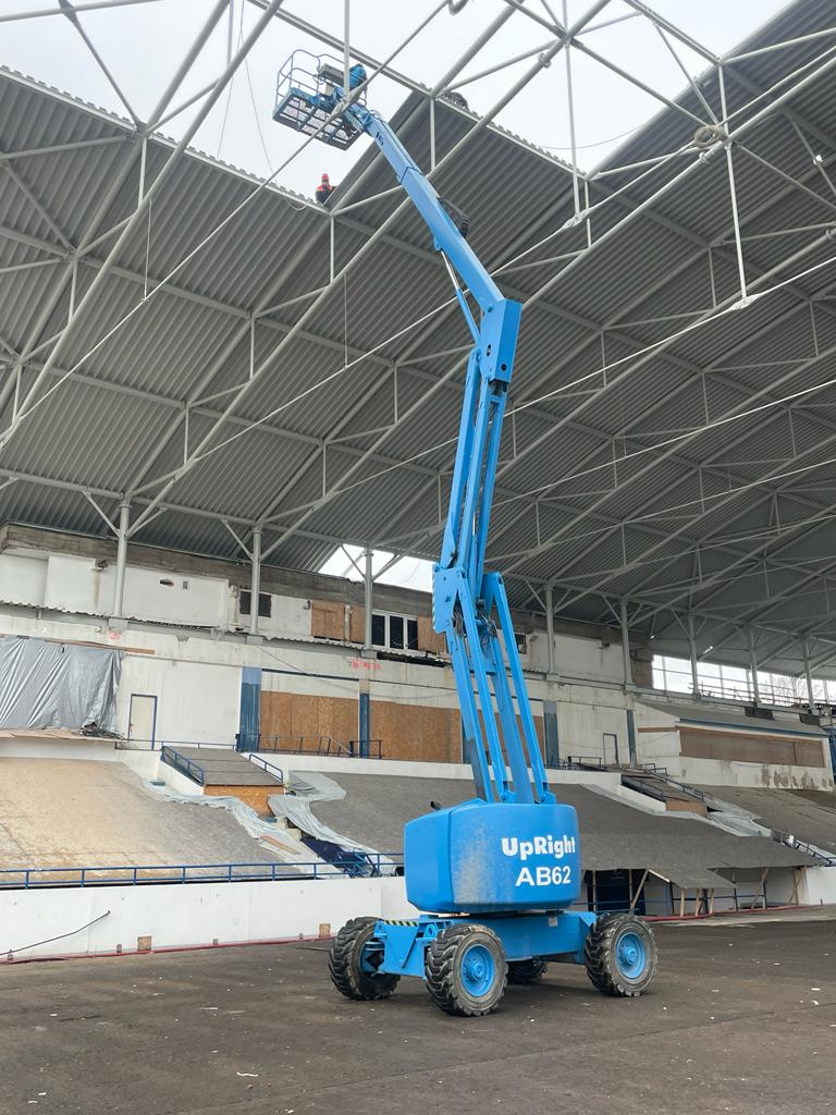 Teleskopický manipulátor, přeprava strojů - 12