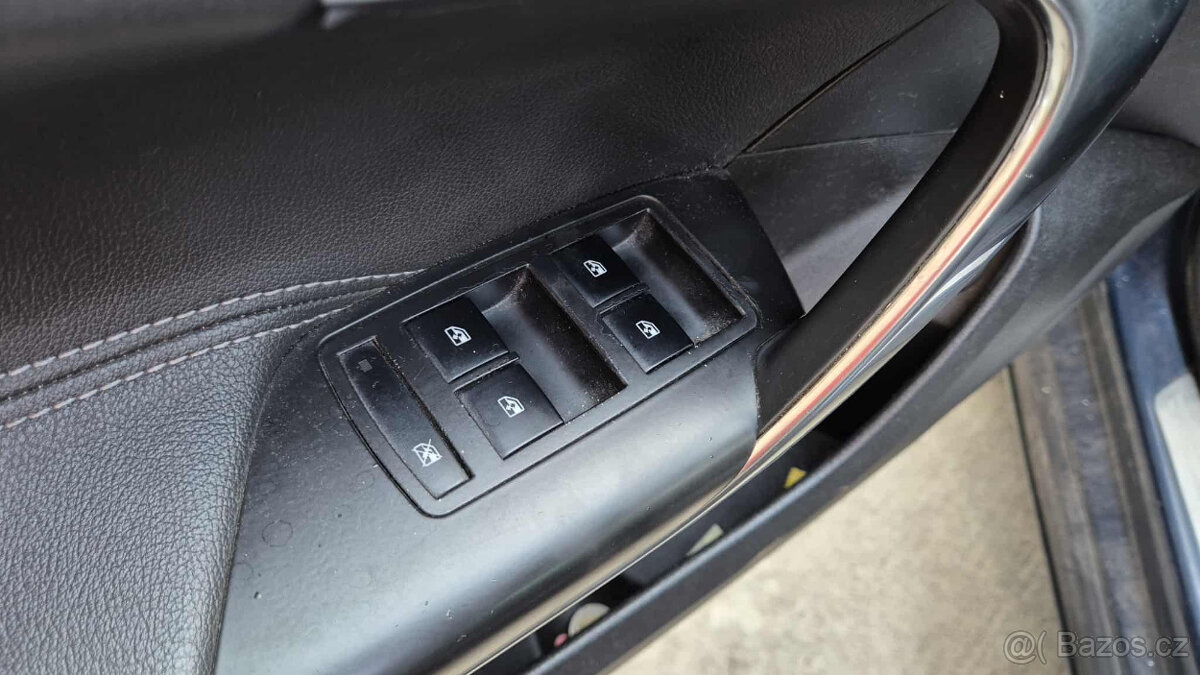 Opel Insignia combi 2,0TDCI 96KW kod: A20DT - 12