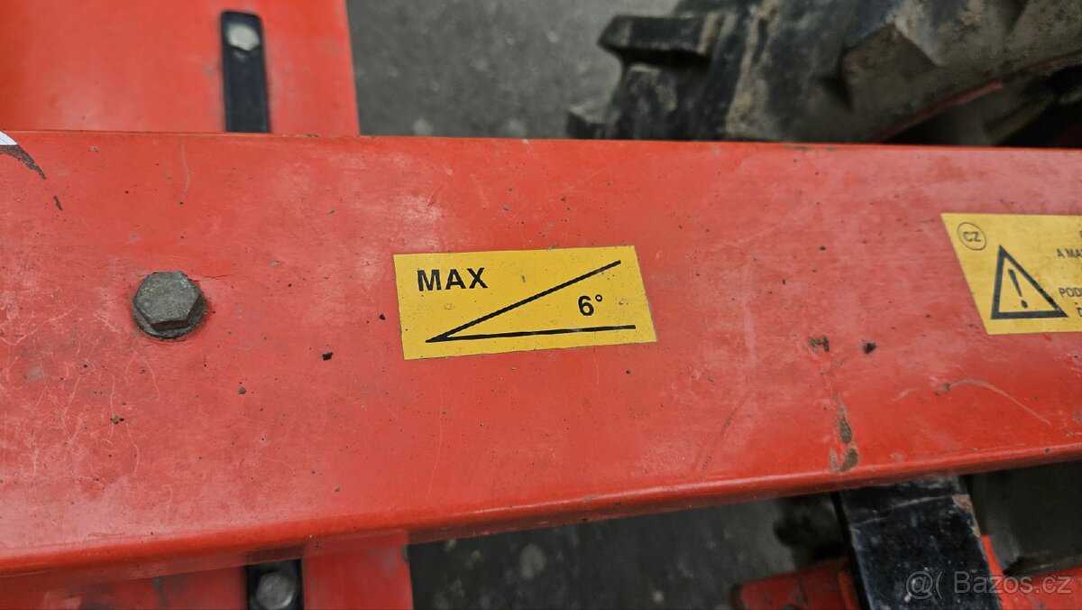 Malotraktor s rotavátorem - 12