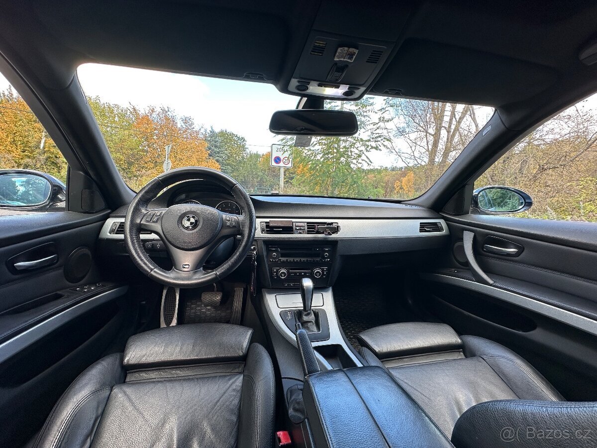 BMW 330i 200 kW, xDrive, M-paket, PANO - 12