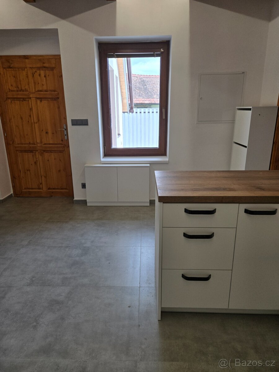 Prodej r.domu 115 m², pozemek 700 m² Milovice - Ben. Vrutice - 12