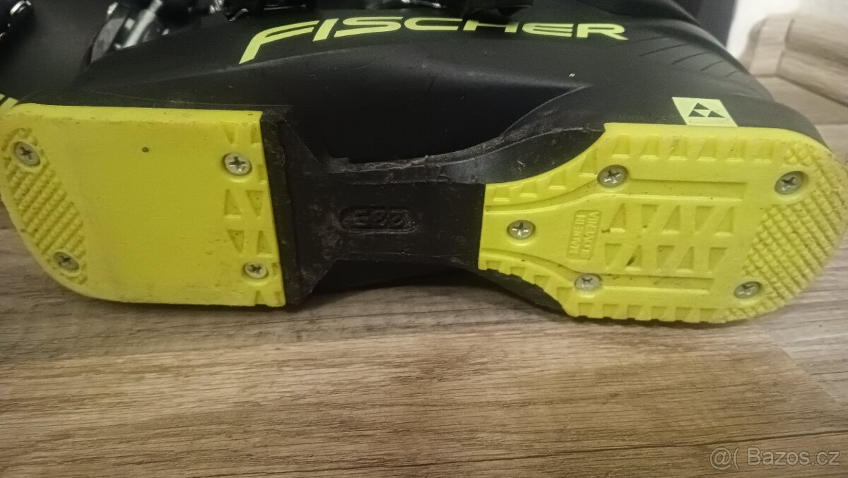 Dětská lyžařská bunda a boty - 12