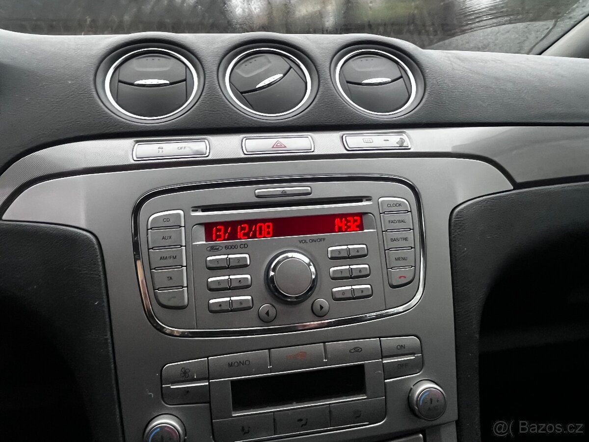 Ford S-MAX, Ford S - MAX 2.0 TDCI TAŽNÉ - 12