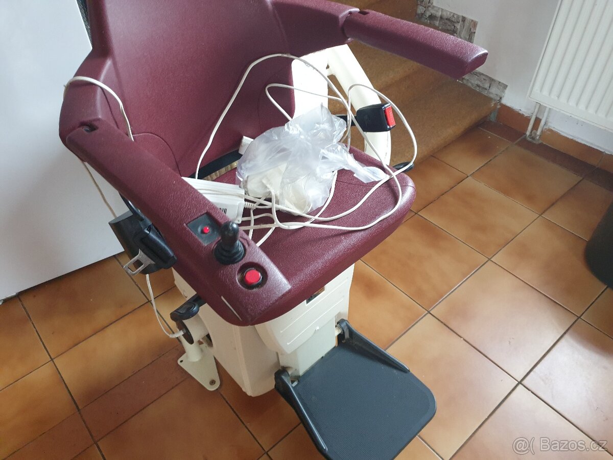 Výtah do patra invalidní - 12