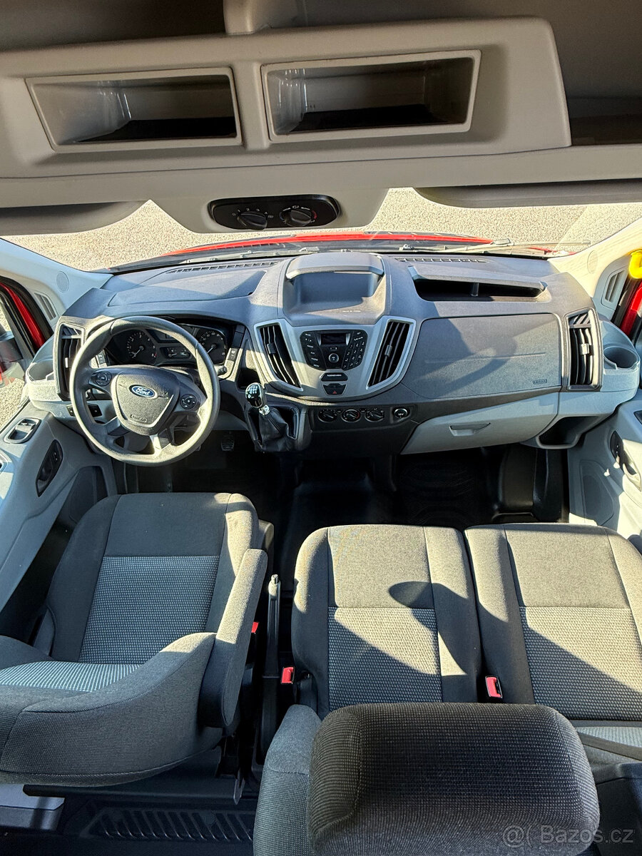 Ford Transit 2.2 TDCI rok 2016 9 Míst 158.266 km STK:10/27 - 12