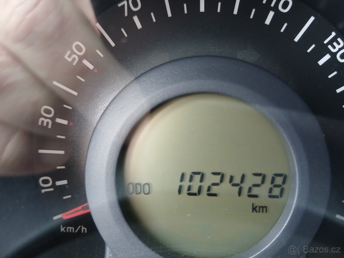 Toyota Aygo 1.0, 51 kW, klima - 12