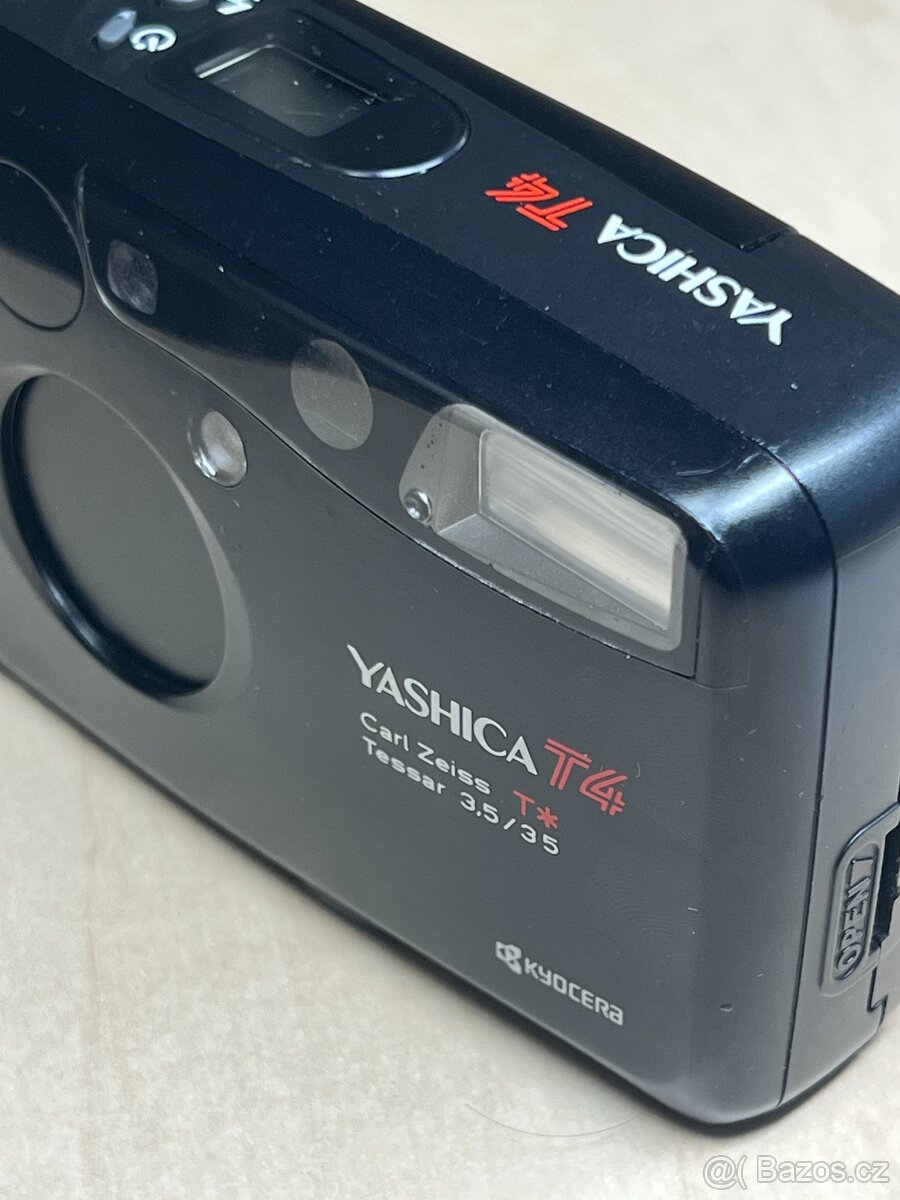 Yashica T4 - 12