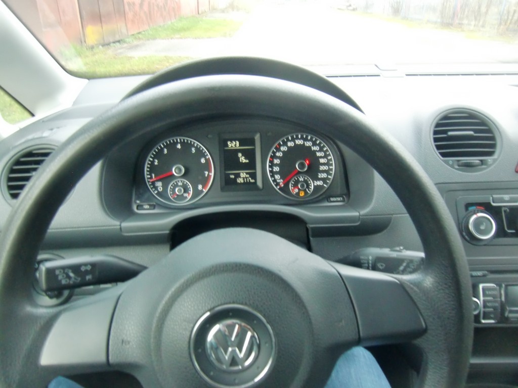 VW CADDY 1,2TSI Roncalli Edition - 12