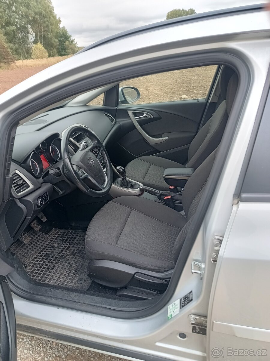 Opel astra j 2.0 CDTI - 12