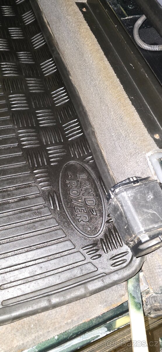 Land Rover Defender 110 TD5 - 12