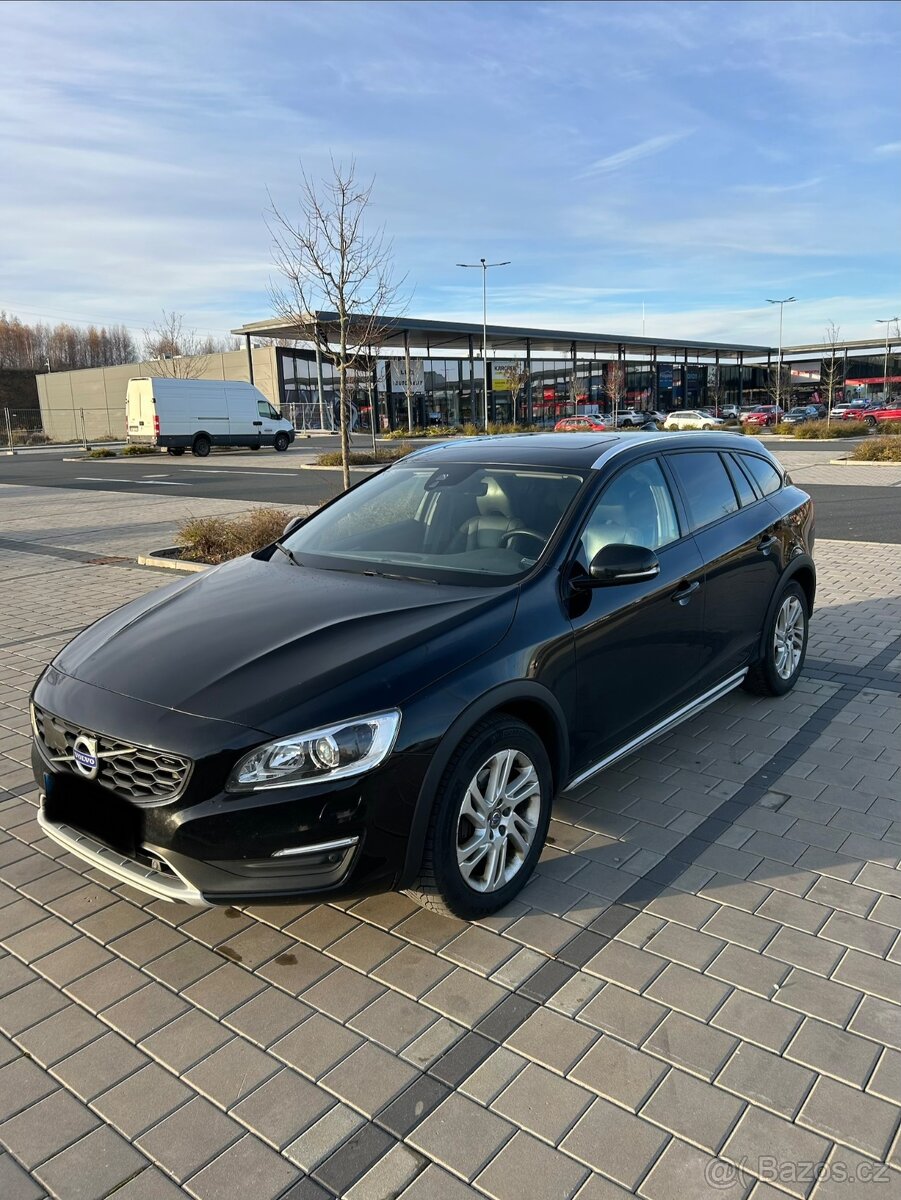 Volvo V60 Cross Country AWD - 12