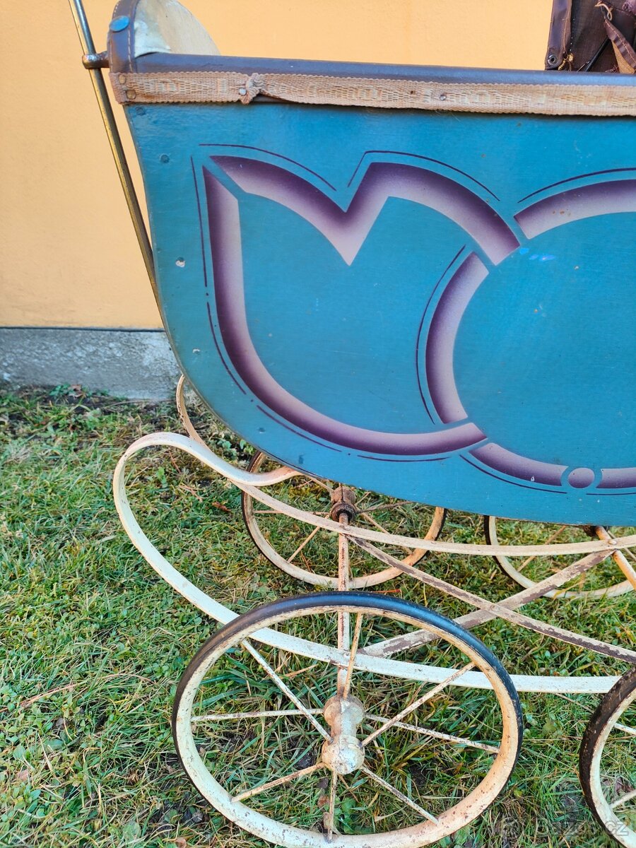 Starožitný kočárek pro panenky PHÖNIX - 12