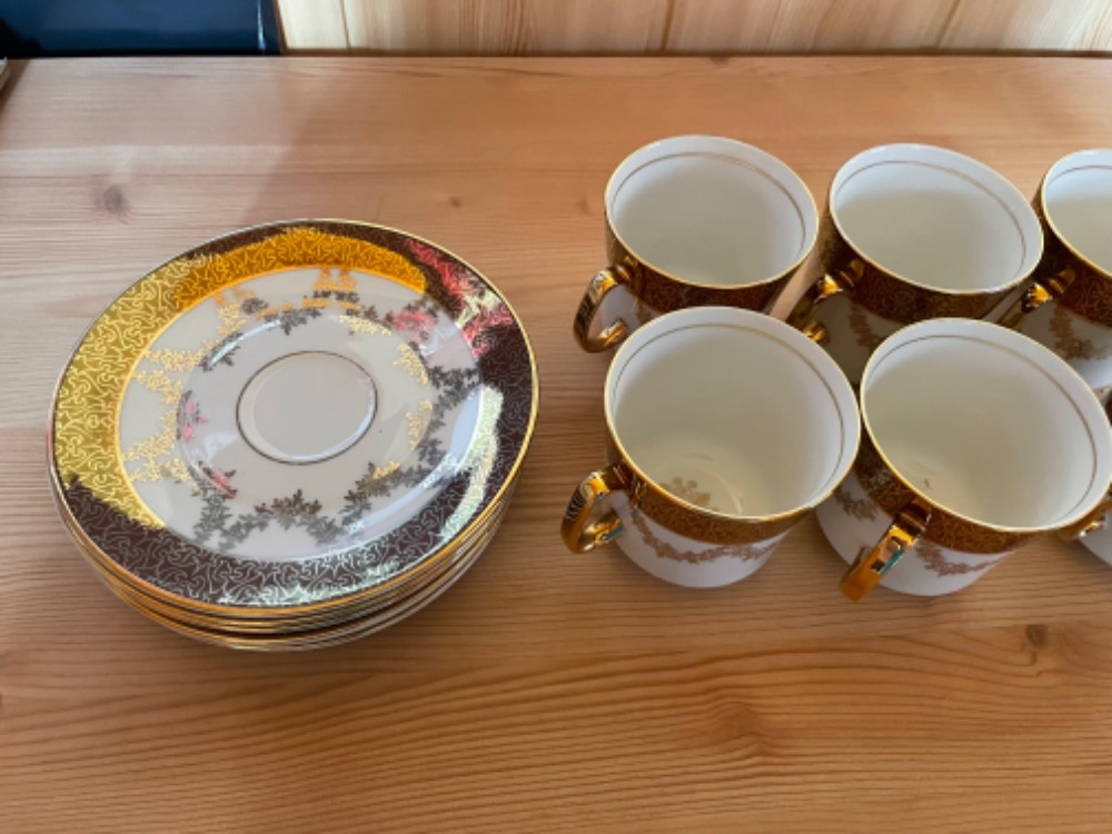 staré porcelánové věci - 12