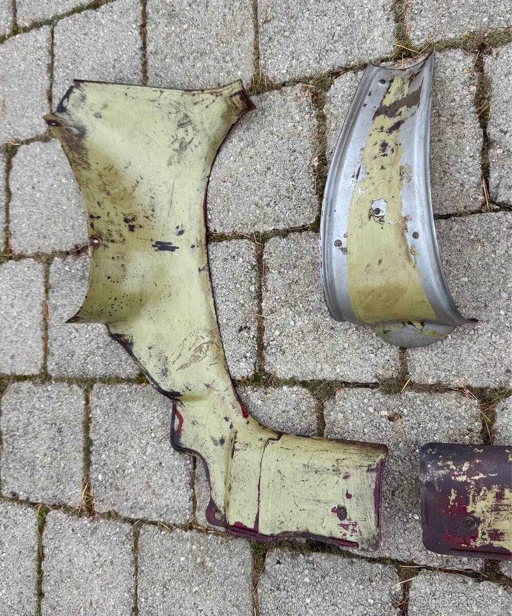 Jawa ČZ 250 353 kývačka - podsedlové plechy - 12