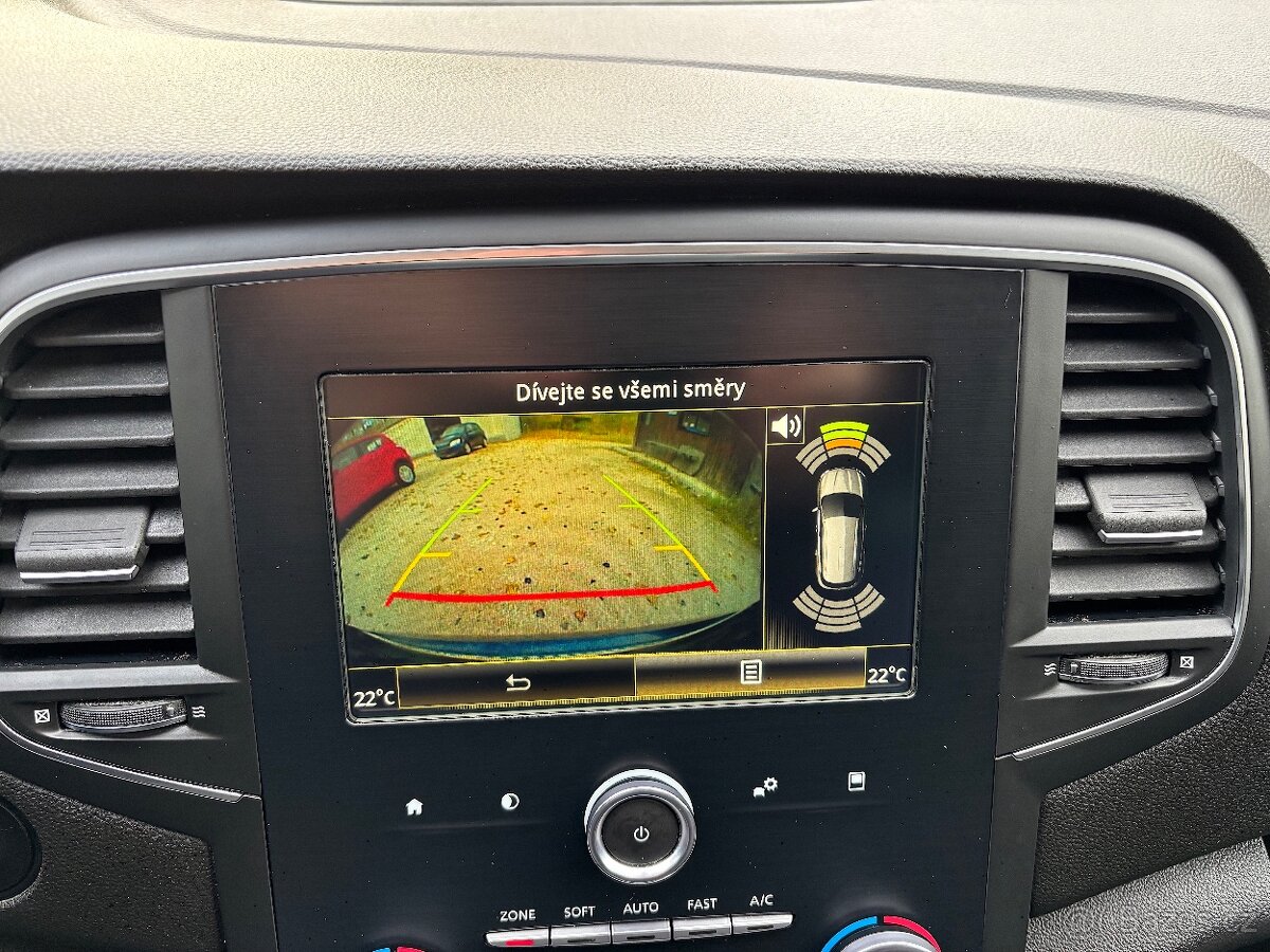 Renault Mégane, 1.3 TCe 1.MAJ. VÝHŘEV SED. PLNÝ SERVIS - 12