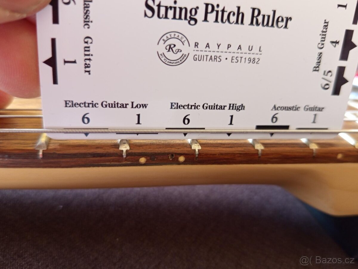 Elektrická kytara STRATOCASTER - 12