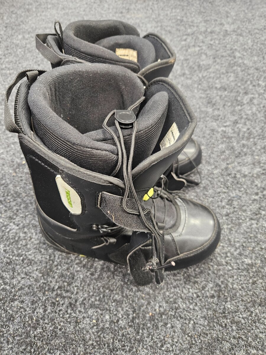 SNOWBOARD NITRO (+boty + helma) - 12