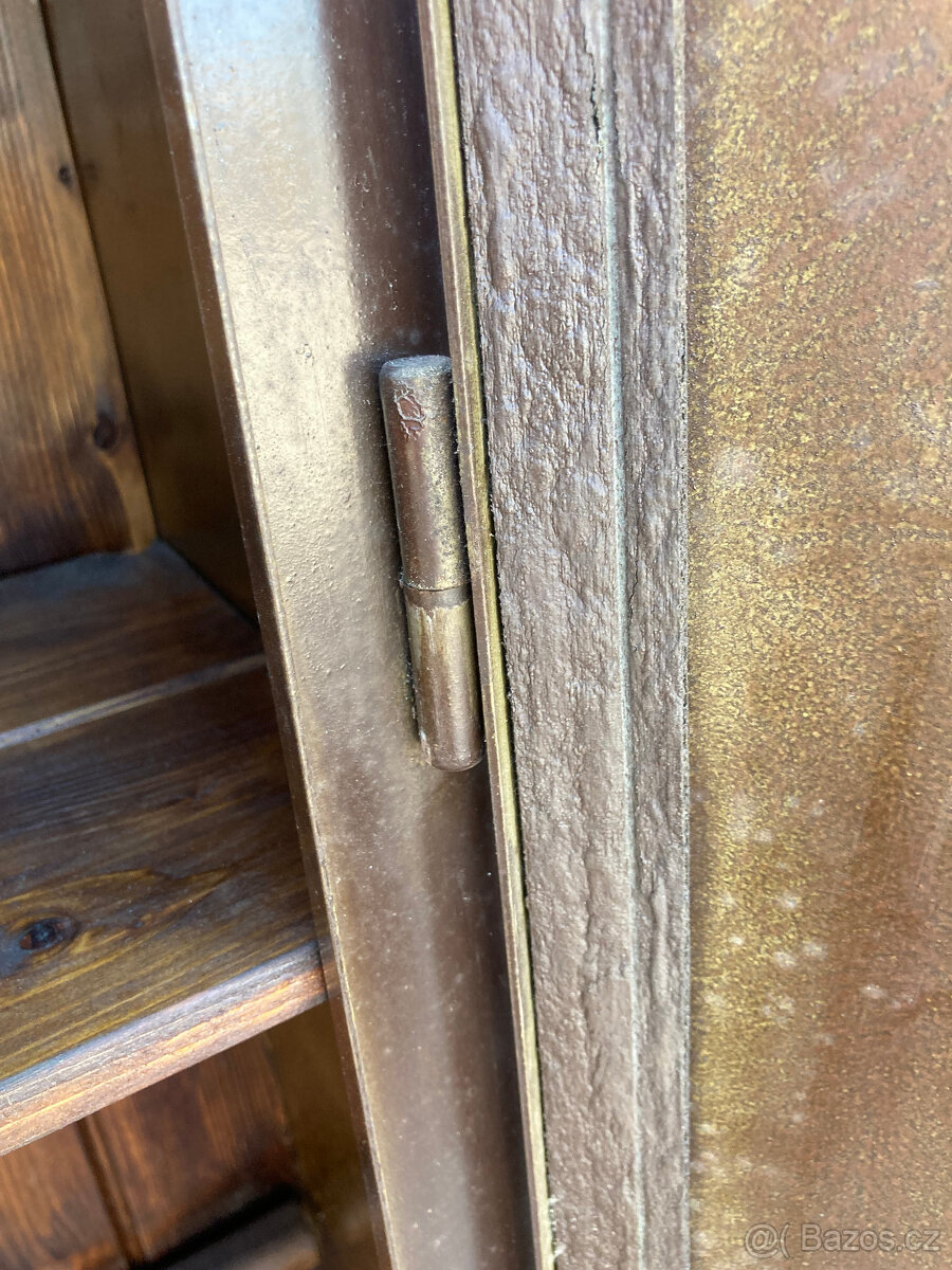 Skříň kovová, dílenská, na zbraně i jiné za 800 kč - 12