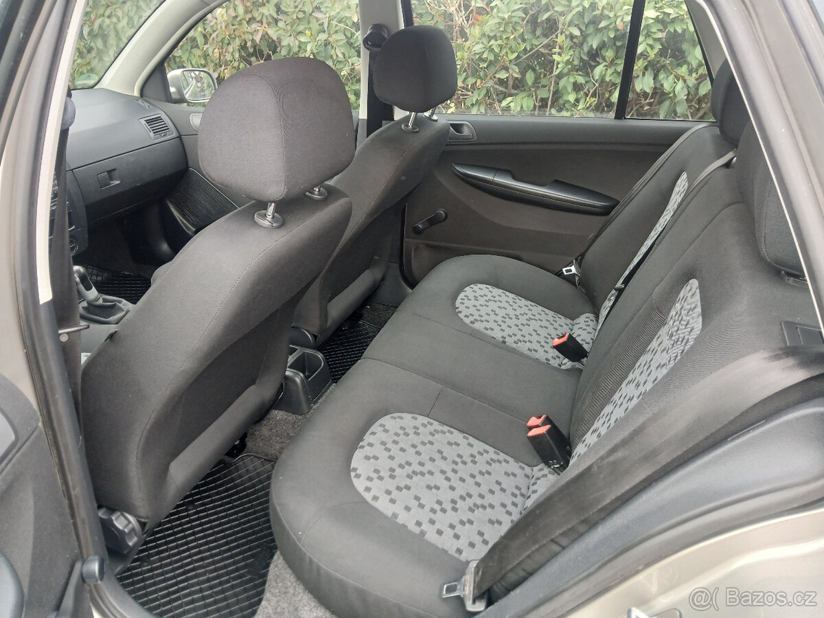 Škoda Fabia Com 1.4i Jen 96.000 Km KLIMA - 12