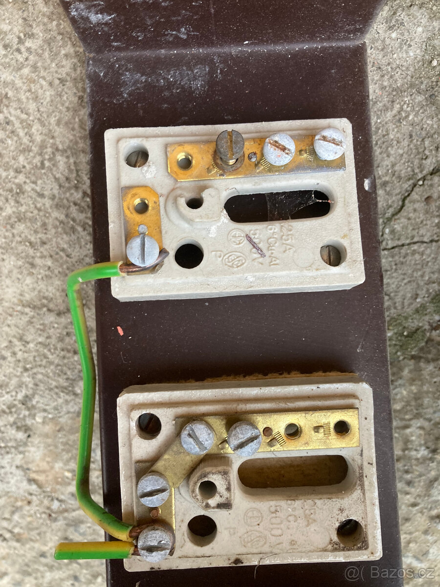 Elektrický rozvaděč, jističe, elektroinstalace za 500 kč - 12