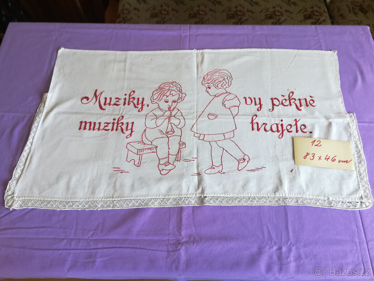 Prodám retro kuchařky na zeď, zástěru vyšívanou a dečky - 12