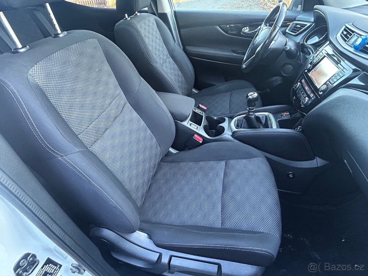 Nissan Qashqai 1.6 Dig-T 120kw N-Connecta 2017 ČR 1m 53600km - 12