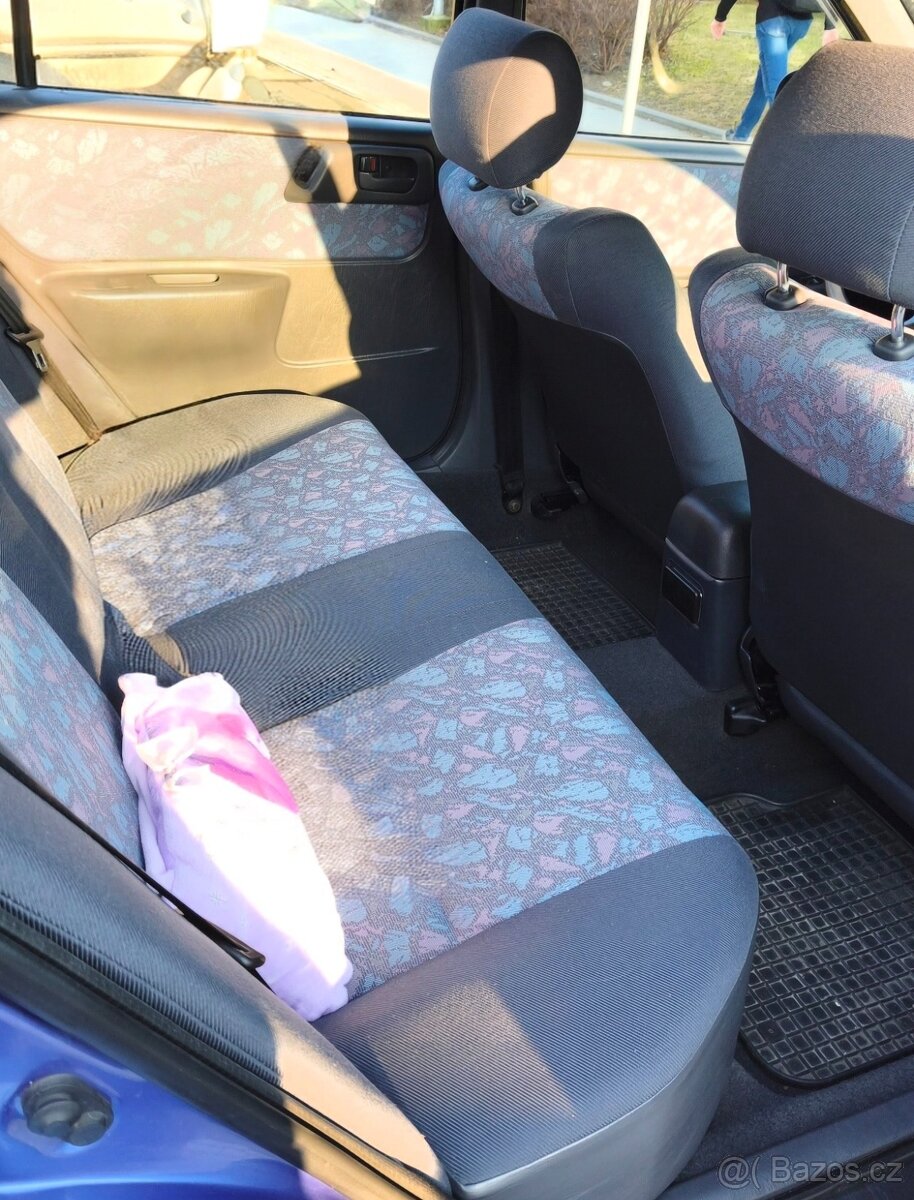 Toyota Carina E, AT190L - 12