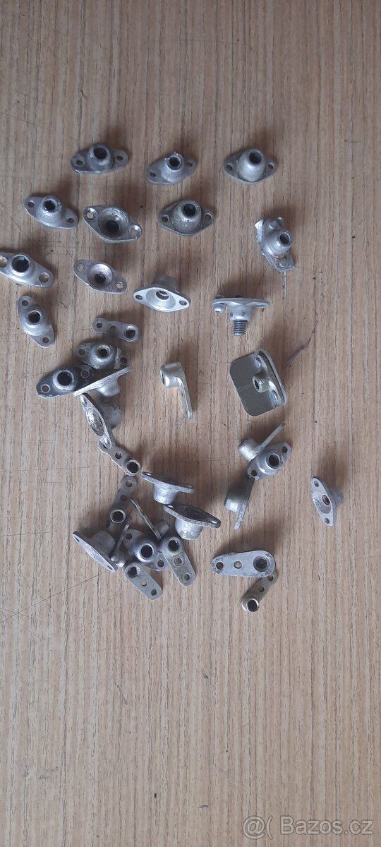 Letecky spojovací material - 12