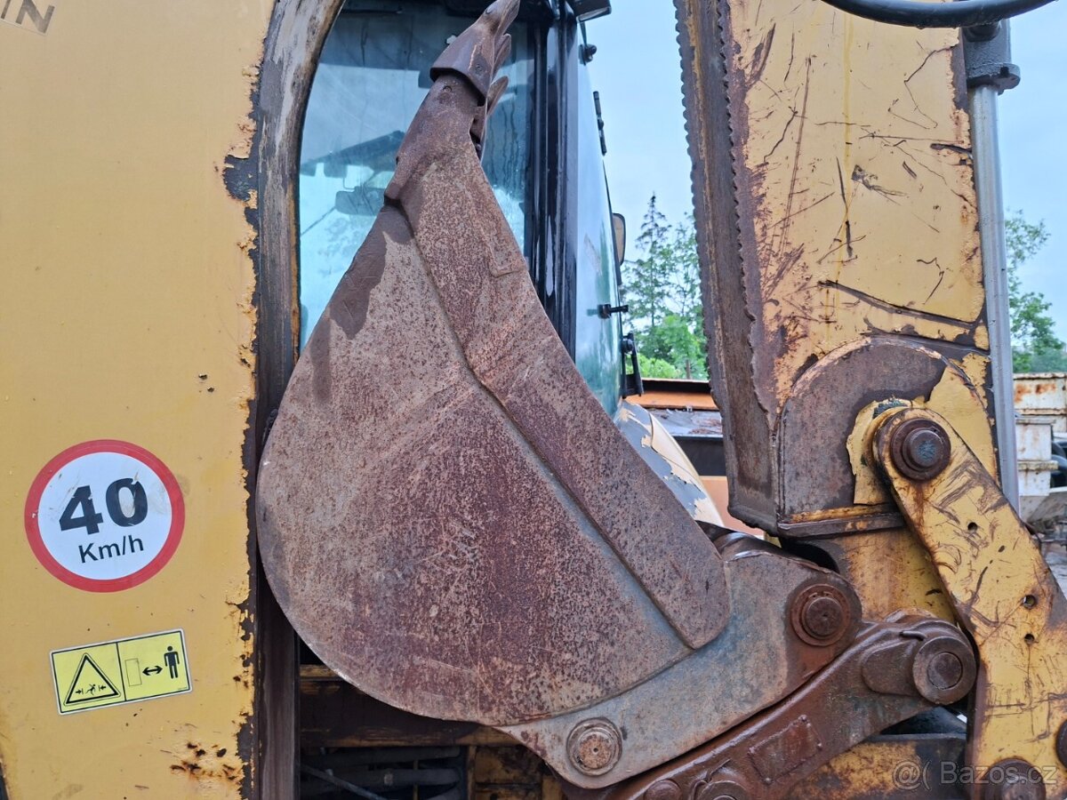 CATERPILLAR 428 E - 12