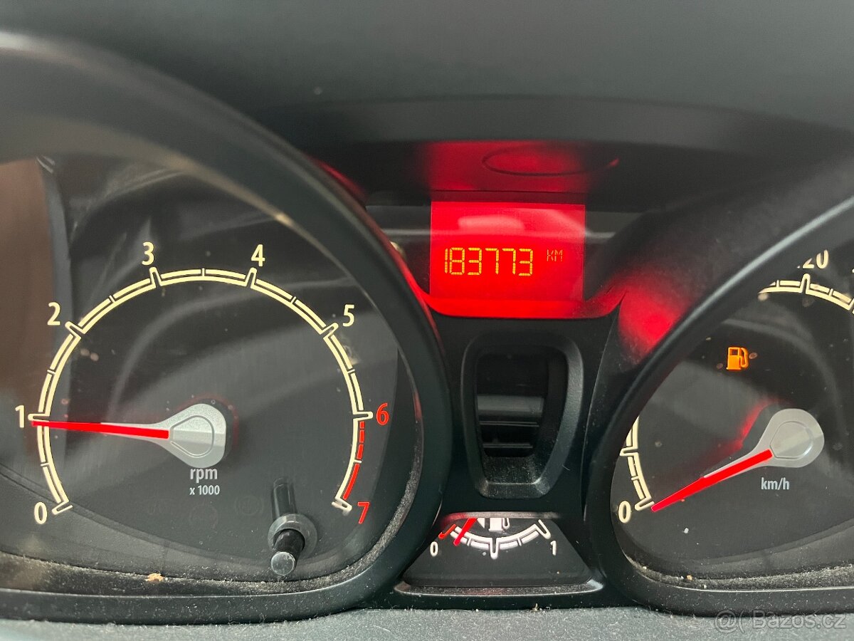 Fiesta 1.MAJITELKA+PĚKNÝ STAV - 12