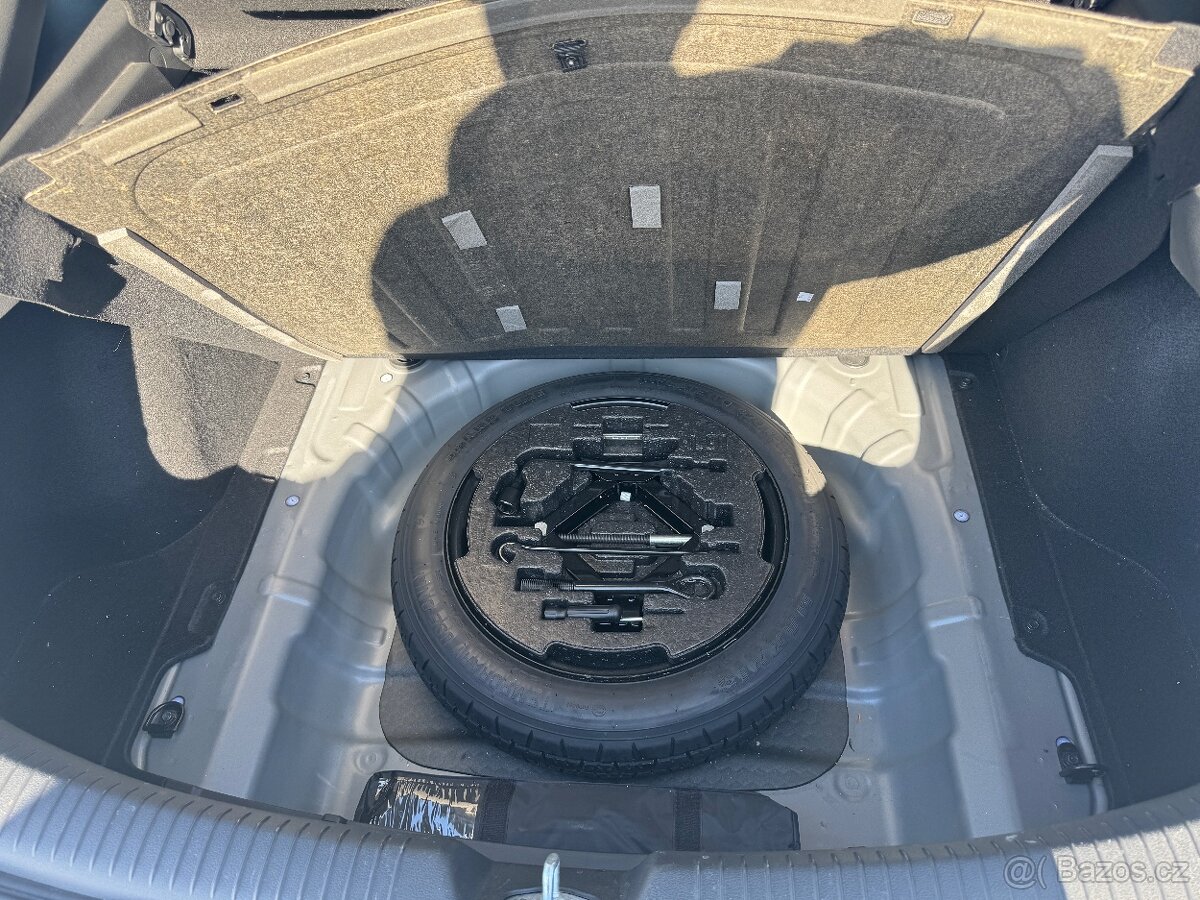 Hyundai i30 Fastback 1.6 CRDi (100 kW) – 1 majitel - 12