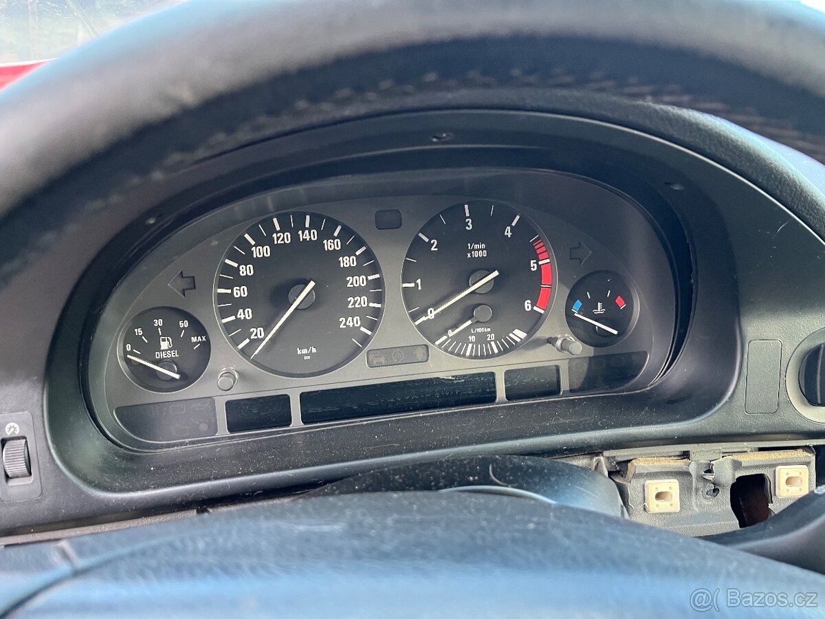 Náhradní díly Bmw e39 525d touring 2000 titansilber - 12