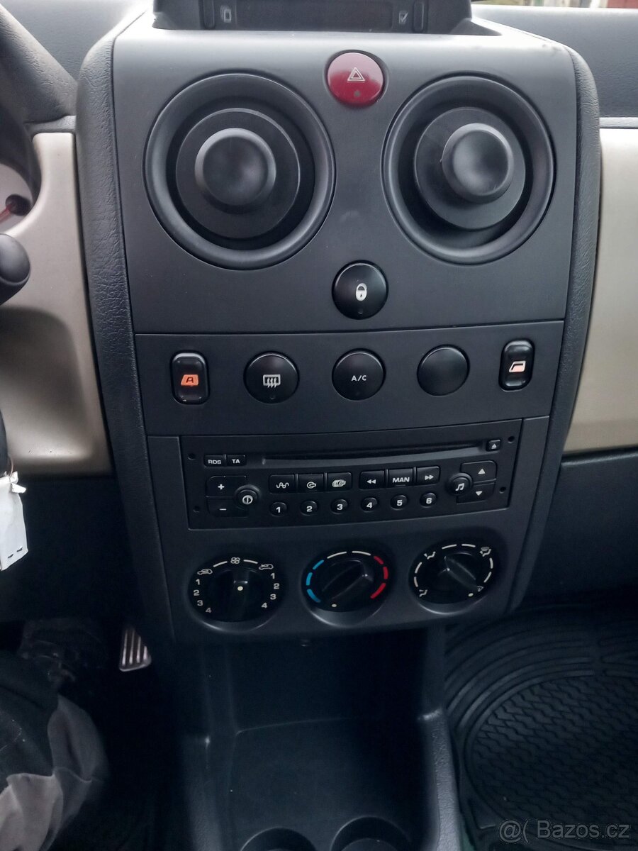 Peugeot Partner 1,4i, r.v. 2003 - 12