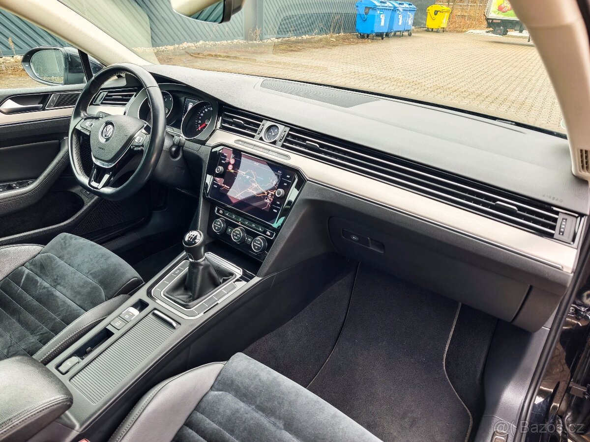 VW PASSAT 1.5TSi 110kW HIGHLINE/LED/DYNAUDIO/2019 - 12