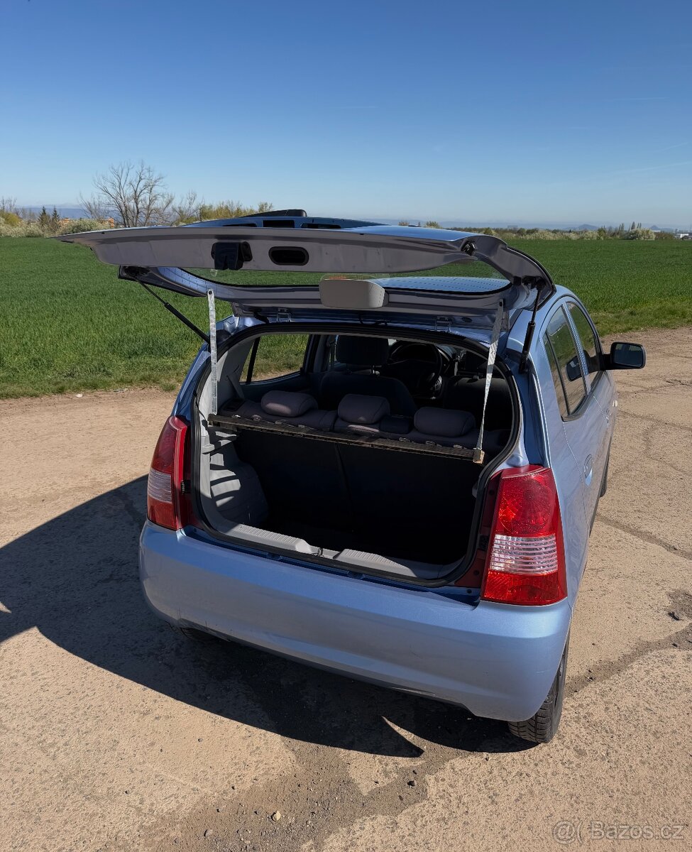 Kia Picanto 1.1i - 12